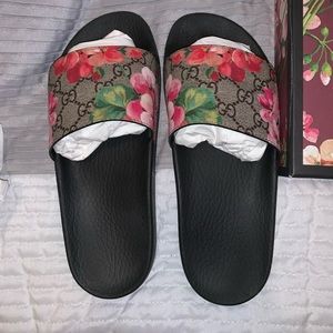Gucci Bloom Supreme Sandals